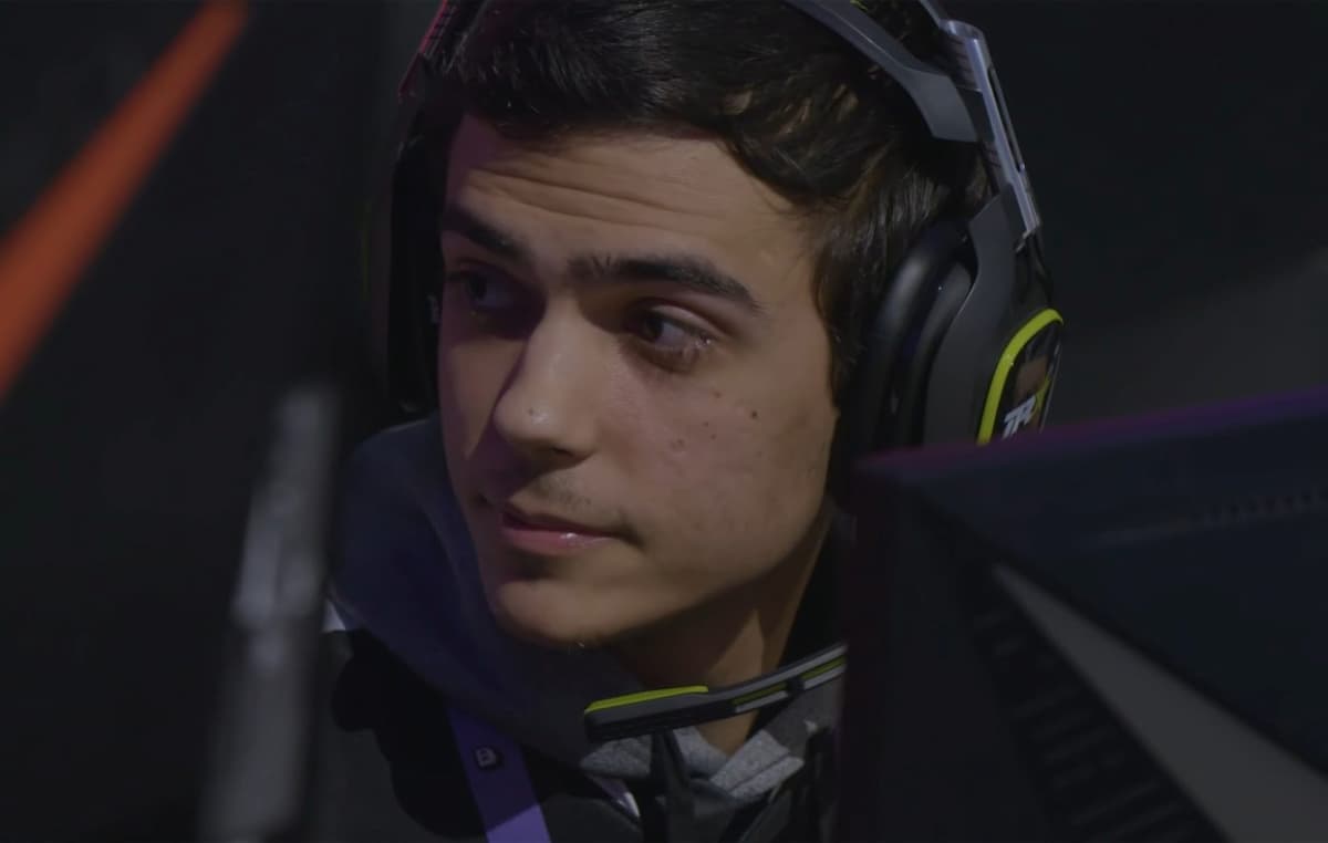 エーペックスレジェンズのプロ・プレイヤーがストリーミング中に「スワッティング」の被害に | NME Japan Gaming